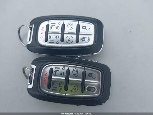 2C4RC1BG8JR262158 Chrysler Pacifica Touring L