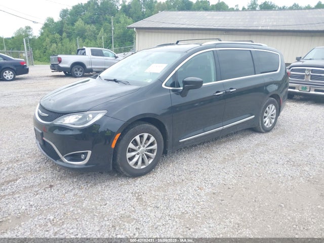 2C4RC1BG8JR262158 Chrysler Pacifica Touring L