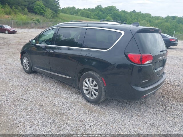 2C4RC1BG8JR262158 Chrysler Pacifica Touring L