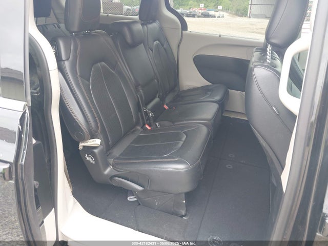2C4RC1BG8JR262158 Chrysler Pacifica Touring L