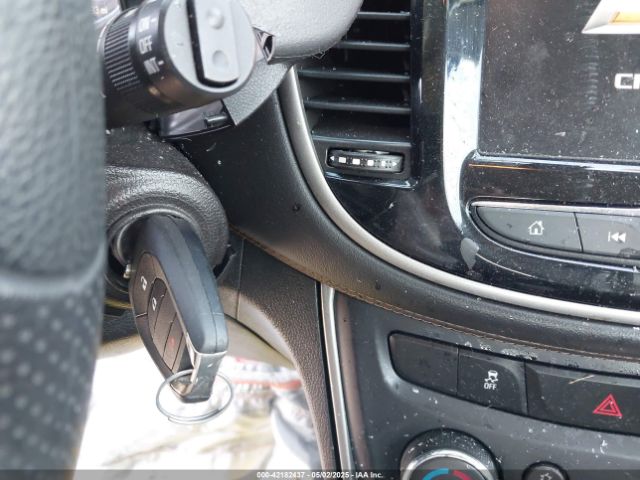 3GNCJKSB0LL247795 Chevrolet Trax Fwd Ls