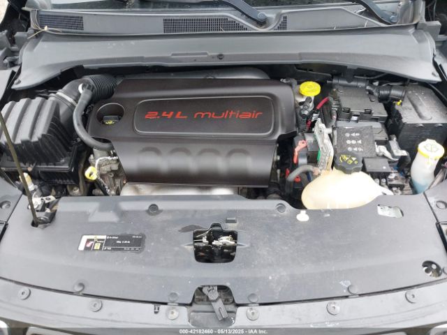 3C4NJDBBXJT199927 Jeep Compass Latitude 4x4