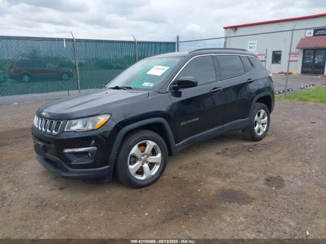 3C4NJDBBXJT199927 Jeep Compass Latitude 4x4