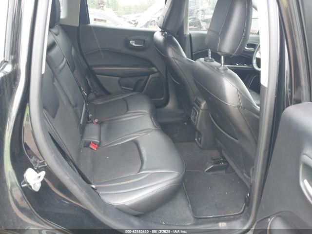 3C4NJDBBXJT199927 Jeep Compass Latitude 4x4