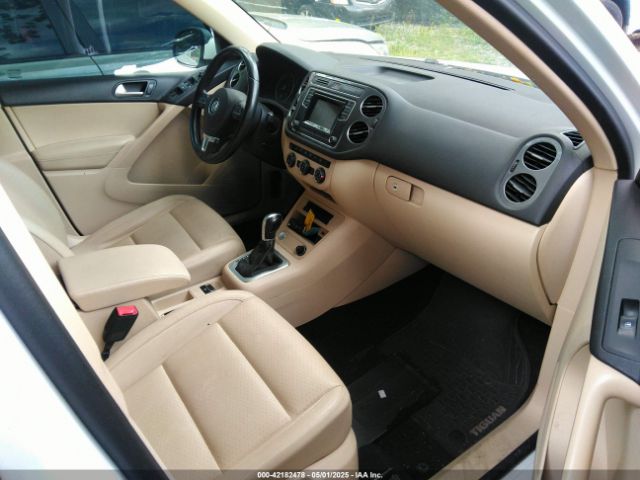 WVGBV7AX1GW003636 Volkswagen TIGUAN S
