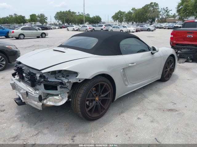 2024 PORSCHE 718 BOXSTER WP0CA2A84RK206112 Photo 3