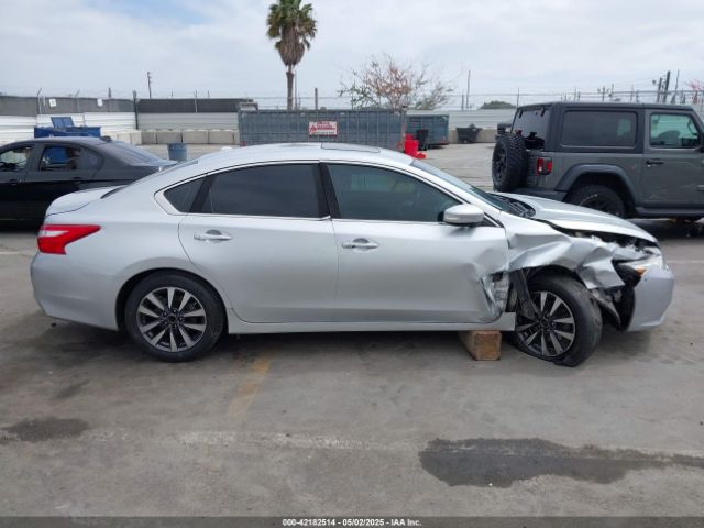 1N4AL3AP7HC243197 Nissan Altima 2.5 Sl