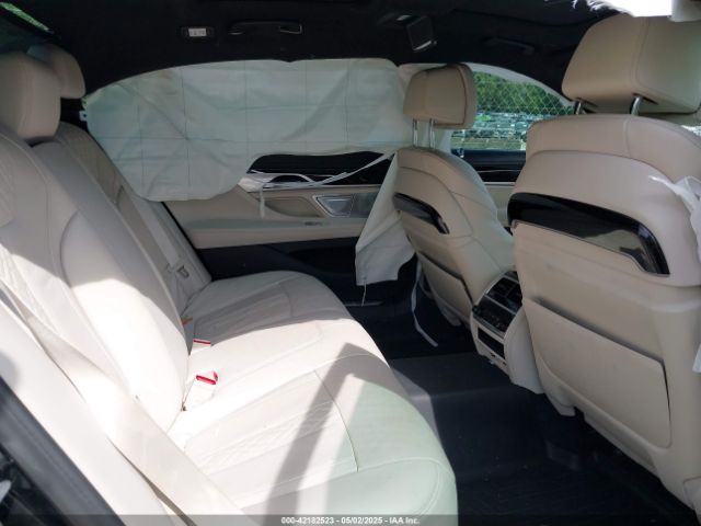 2022 BMW 750 WBA7U2C0XNCH39635 Photo 7