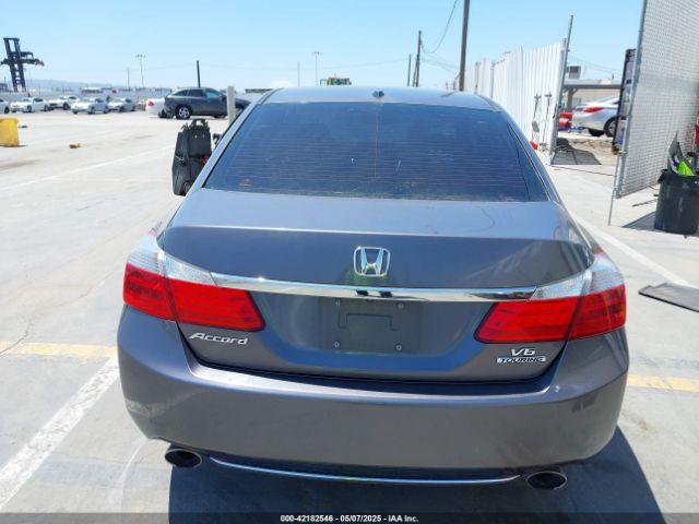 1HGCR3F9XEA041670 Honda Accord Touring