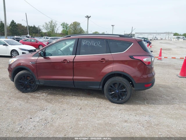 1FMCU9GD4JUB52318 Ford ESCAPE SE