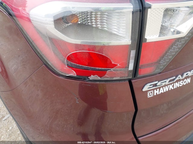 1FMCU9GD4JUB52318 Ford ESCAPE SE