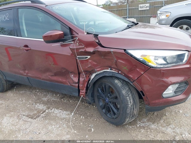 1FMCU9GD4JUB52318 Ford ESCAPE SE
