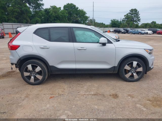 YV4AC2HKXM2464627 Volvo Xc40 T4 Momentum