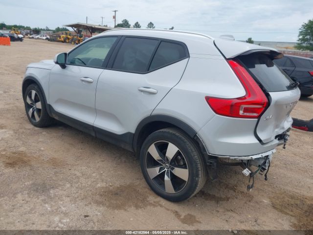 2021 VOLVO XC40 YV4AC2HKXM2464627 Photo 2