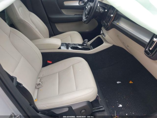 2021 VOLVO XC40 YV4AC2HKXM2464627 Photo 4