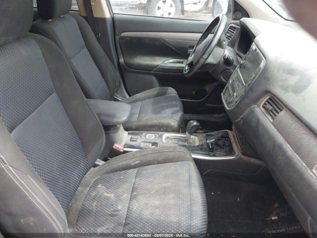 2018 MITSUBISHI OUTLANDER JA4AZ3A39JZ042985 Photo 4