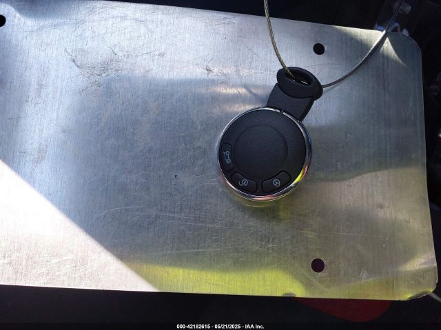 2010 MINI COOPER WMWMF3C53ATZ61178 Photo 10