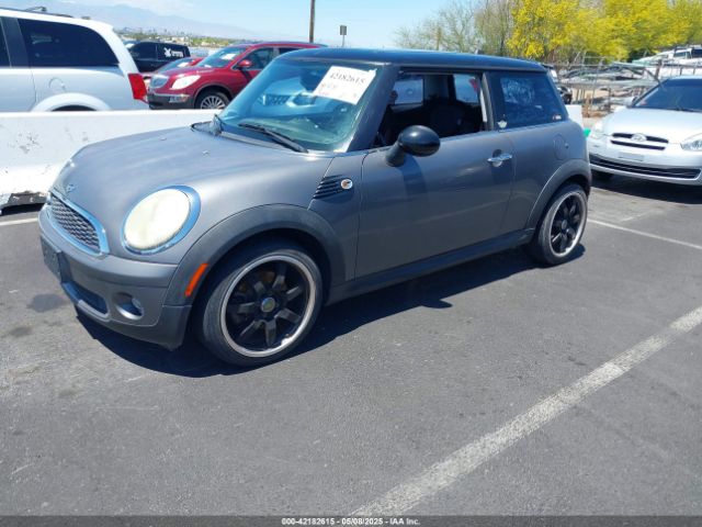 2010 MINI COOPER WMWMF3C53ATZ61178 Photo 1