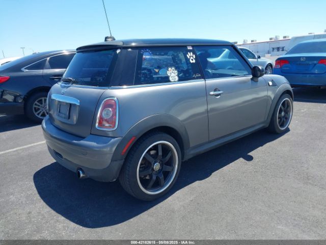 2010 MINI COOPER WMWMF3C53ATZ61178 Photo 3