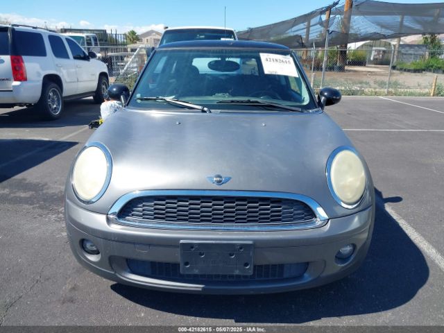 2010 MINI COOPER WMWMF3C53ATZ61178 Photo 5