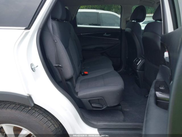 5XYPG4A51GG011668 KIA Sorento 3.3l Lx