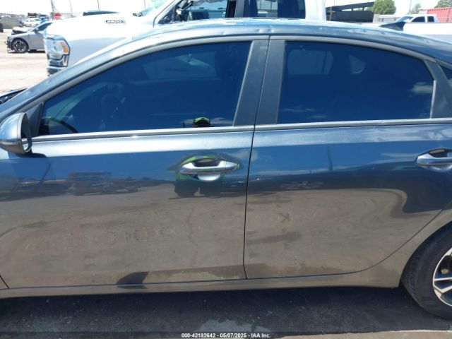 3KPF24AD9RE819395 KIA Forte Lxs