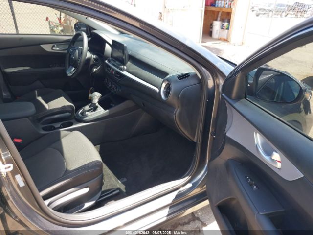 3KPF24AD9RE819395 KIA Forte Lxs