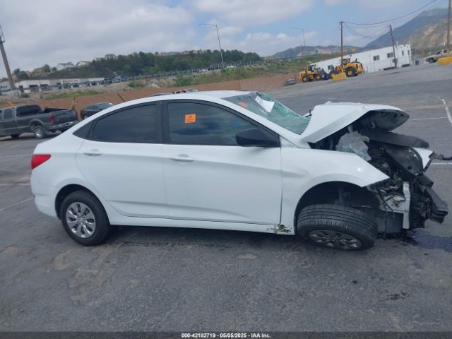 KMHCT4AE2HU372039 Hyundai ACCENT SE