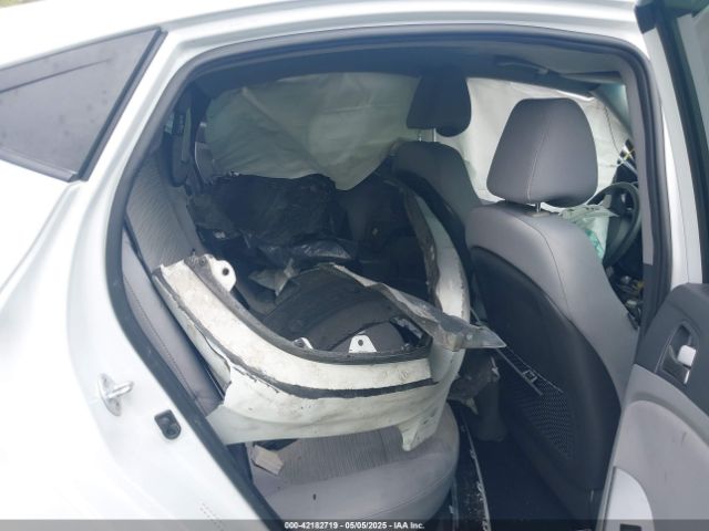 KMHCT4AE2HU372039 Hyundai ACCENT SE