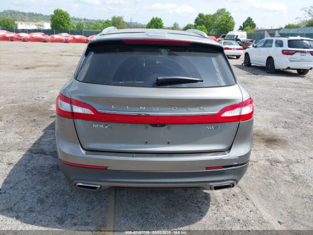 2LMTJ8LR5GBL77323 Lincoln Mkx Reserve