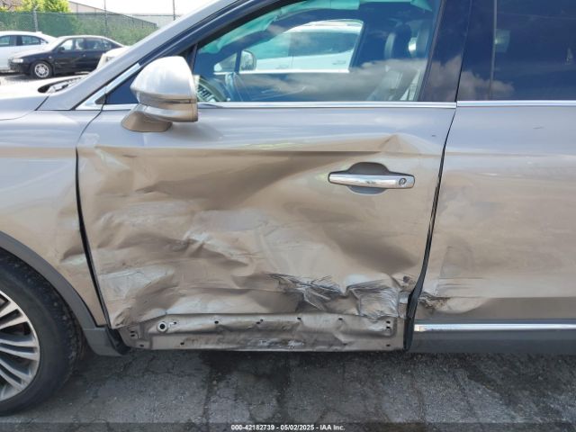 2LMTJ8LR5GBL77323 Lincoln Mkx Reserve