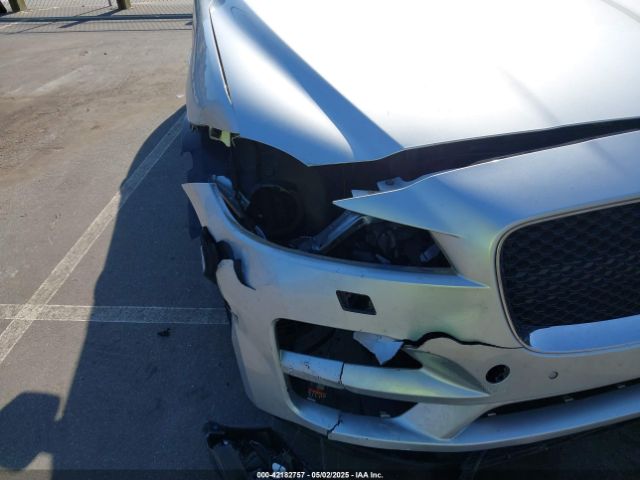 2018 JAGUAR F-PACE SADCK2EV7JA252495 Photo 5