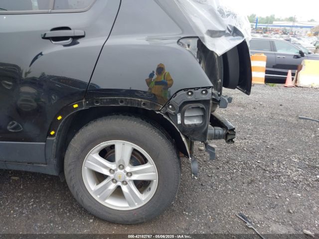 KL7CJKSB6LB324435 Chevrolet Trax Fwd Ls