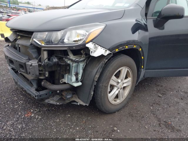 KL7CJKSB6LB324435 Chevrolet Trax Fwd Ls