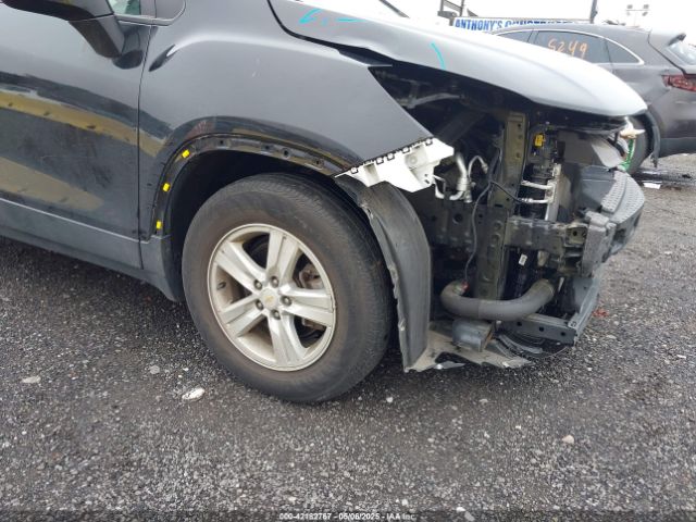 KL7CJKSB6LB324435 Chevrolet Trax Fwd Ls