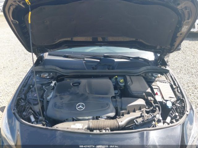 WDDSJ4GB4KN725228 Mercedes-Benz CLA 250 4MATIC