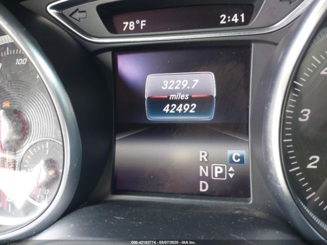 WDDSJ4GB4KN725228 Mercedes-Benz CLA 250 4MATIC
