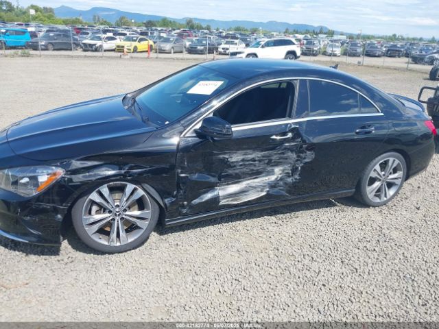 WDDSJ4GB4KN725228 Mercedes-Benz CLA 250 4MATIC