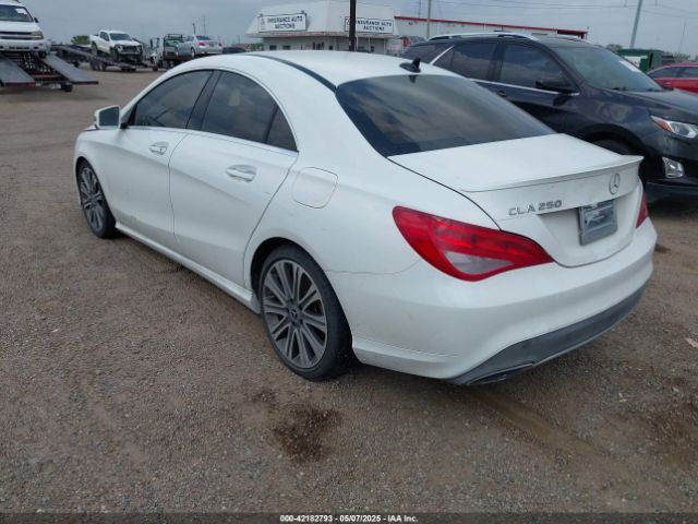 2018 MERCEDES-BENZ CLA 250 WDDSJ4GB0JN675250 Photo 2