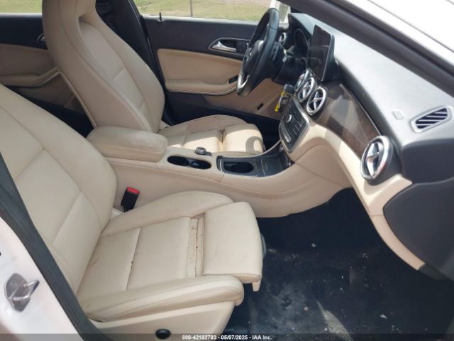 2018 MERCEDES-BENZ CLA 250 WDDSJ4GB0JN675250 Photo 4