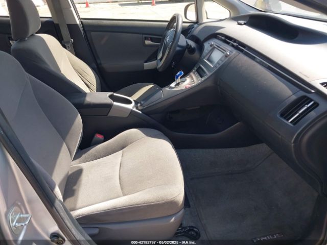 JTDKN3DU6E1822490 Toyota Prius Two