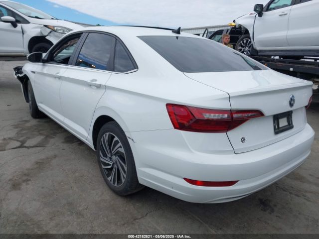 2020 VOLKSWAGEN JETTA 3VWEB7BU4LM008013 Photo 2