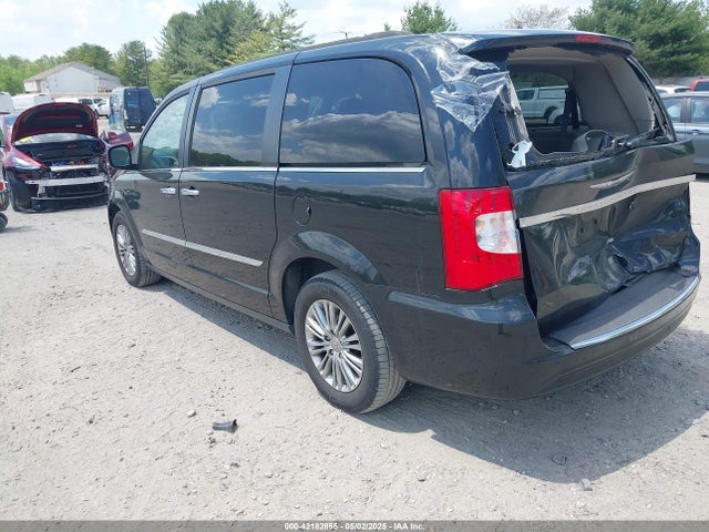 2C4RC1CG9GR189163 Chrysler Town & Country Touring-l Anniversary Edition