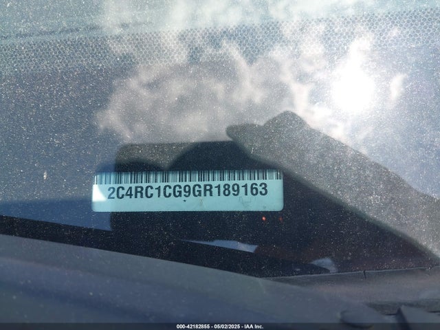 2C4RC1CG9GR189163 Chrysler Town & Country Touring-l Anniversary Edition