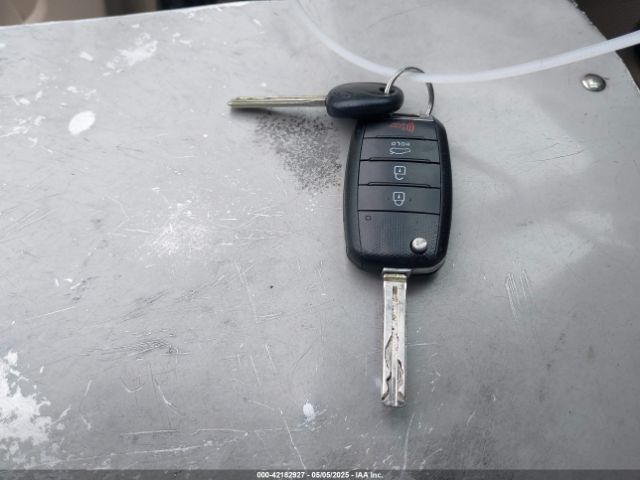 KNAGM4A78F5584534 KIA Optima Lx