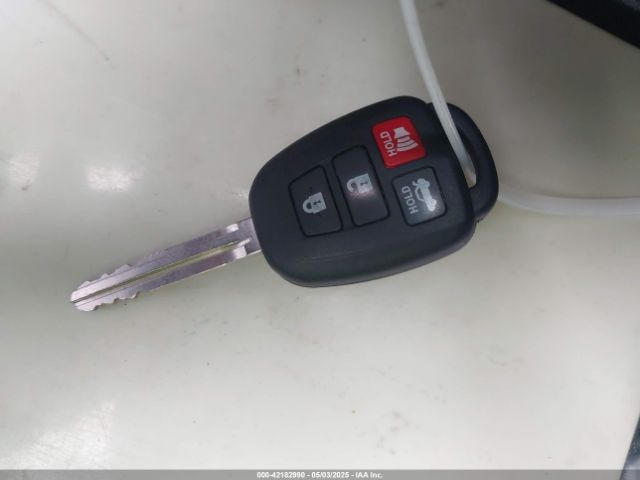 4T1BF1FK8FU915813 Toyota CAMRY SE