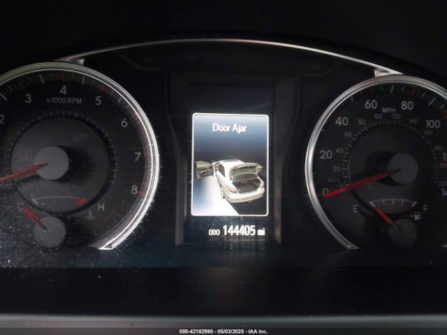 4T1BF1FK8FU915813 Toyota CAMRY SE