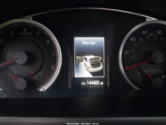 4T1BF1FK8FU915813 Toyota CAMRY SE