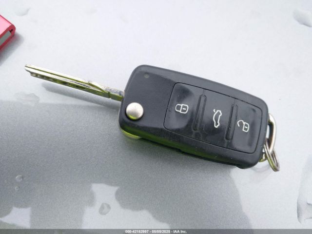 WVGBV3AX0EW551097 Volkswagen TIGUAN S