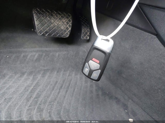 2019 AUDI A4 WAUENAF47KN014343 Photo 10
